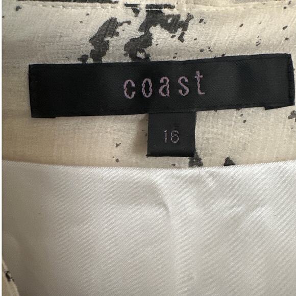 Coast 100% Silk Dress Size 16 Sleeveless Pleated Beige Black Abstract Print - Picture 3 of 8